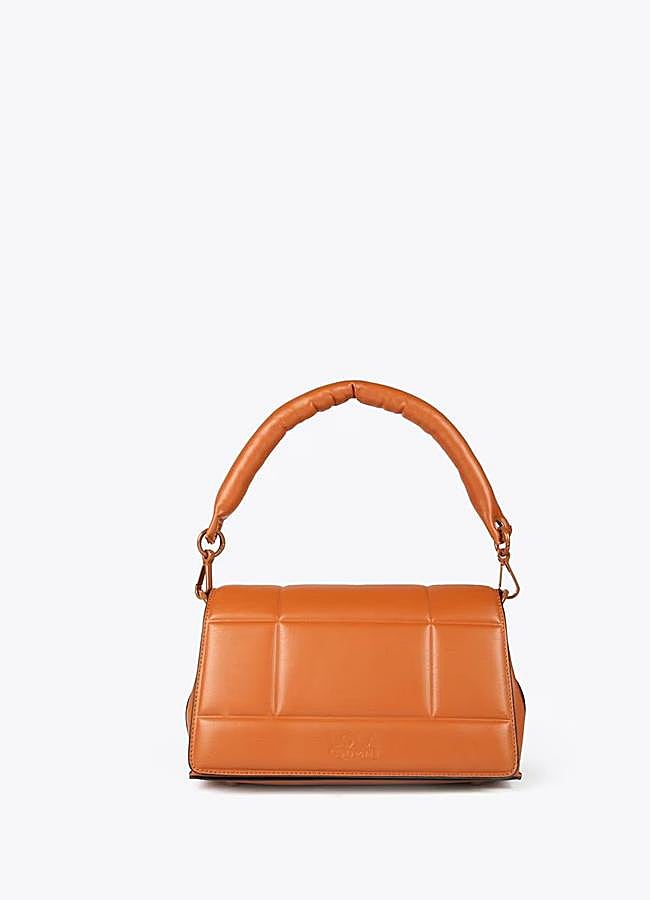 Imagen - Bolso naranja de Lola Casademunt.