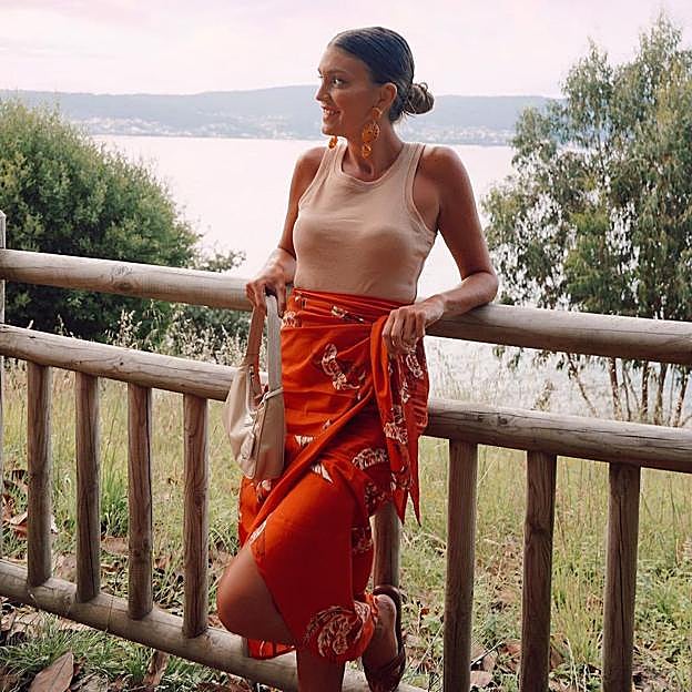 Zara tiene la falda pareo favorita de las influencers para lucir tipazo este verano