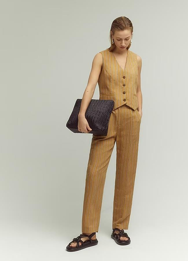 Imagen - Pantalón de rayas de Tintoretto, 59,99 euros.