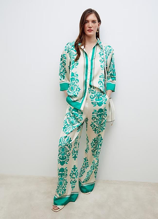 Imagen - Pantalón verde estampado de El Corte Inglés, 49,99 euros.