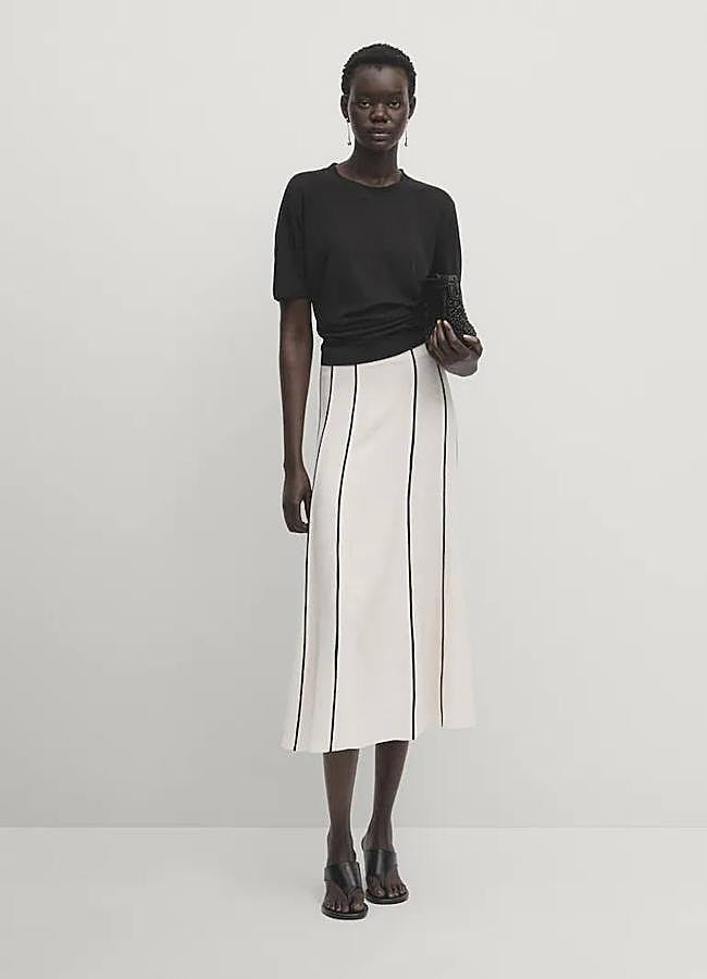 Imagen - Falda midi 100% lino en blanco con rayas negras a contraste