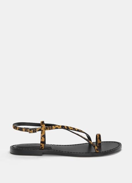 Imagen - Sandalias planas de Pull & Bear (25,99 euros)