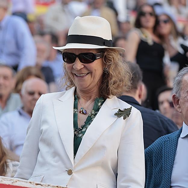 La infanta Elena en los toros