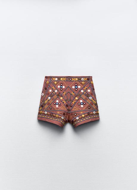 Imagen - Shorts con bordados de Zara (45,99 euros)