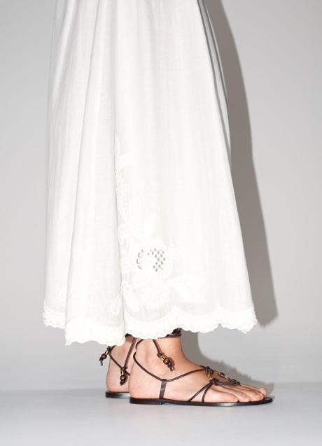 Imagen - Falda blanca de Zara (49,99 euros)