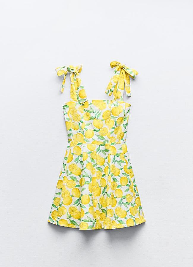 Imagen - Vestido mini con estampado de limones de Zara (29,95 euros).