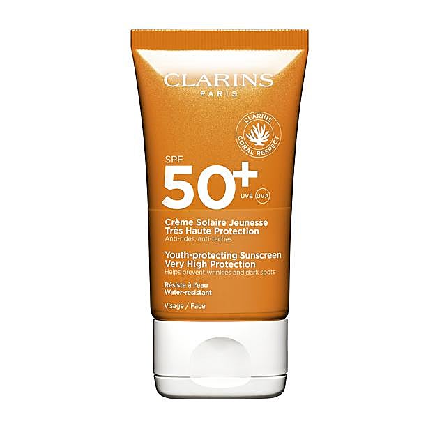 Youth Protecting Sunscreen SPF50+ de Clarins. Precio: 34,99 euros