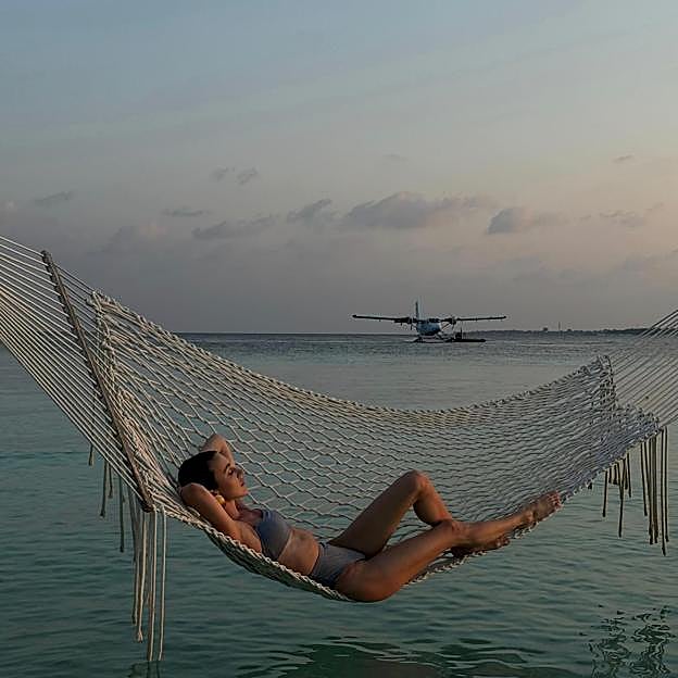Colonias que huelen a verano (y aún así duran todo el día)