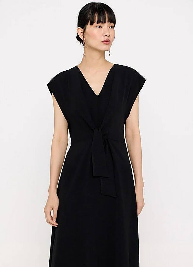 Imagen - Vestido negro con detalle de nudo