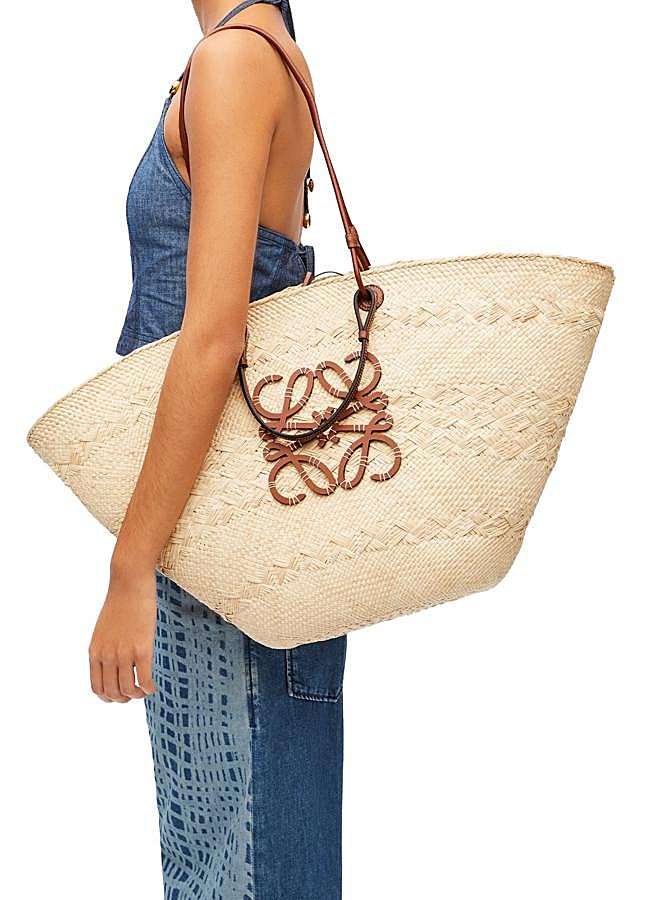 Imagen - Capazo Anagram de Loewe (950 euros).