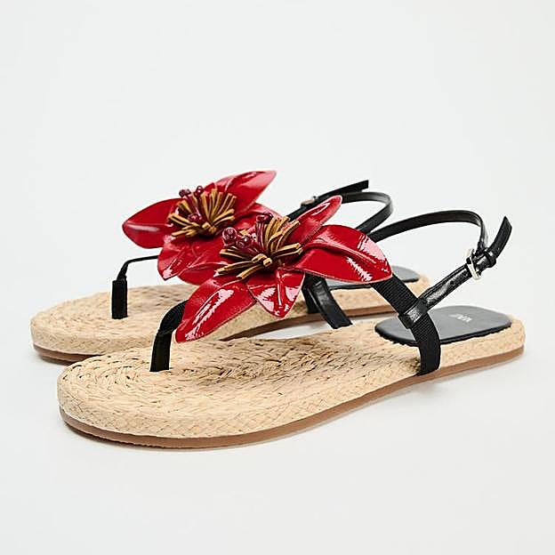 Sandalias plana flor (39,95€)