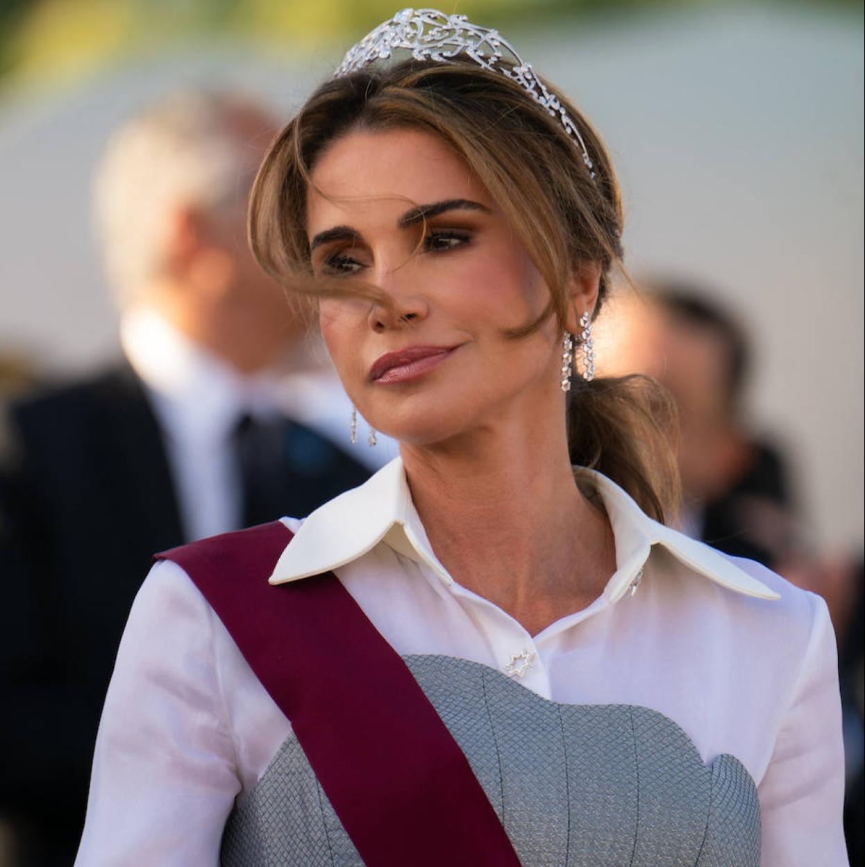 Rania de Jordania en la celebración de los 25 años de la coronación de su marido.