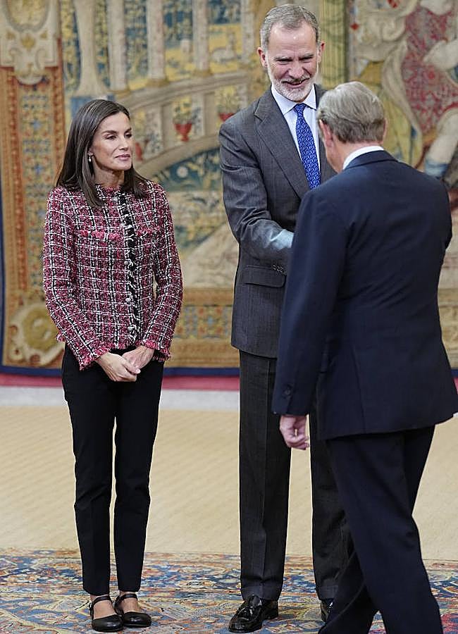 Imagen - La reina Letizia con unas bailarinas negras. / LIMITED PICTURES