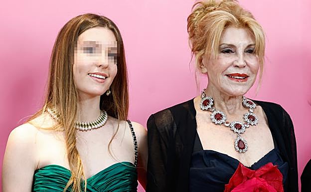 Carmen Cervera y su madre, la baronesa Thyssen. 