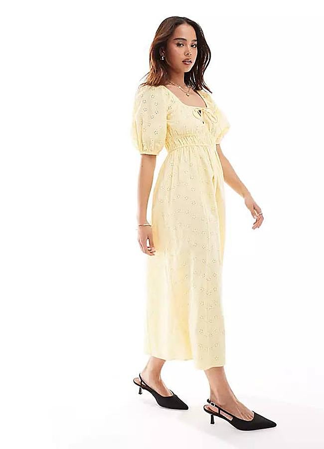 Imagen - Vestido romántico midi en tejido bordado amarillo claro