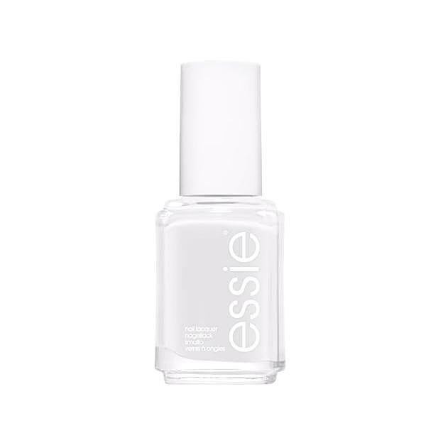 Esmalte de uñas en color blanco de Essie.