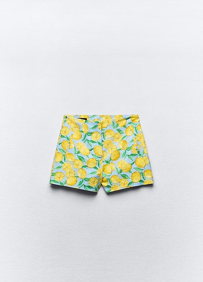 Imagen - Bermuda estampada de Zara, 25,95 euros.