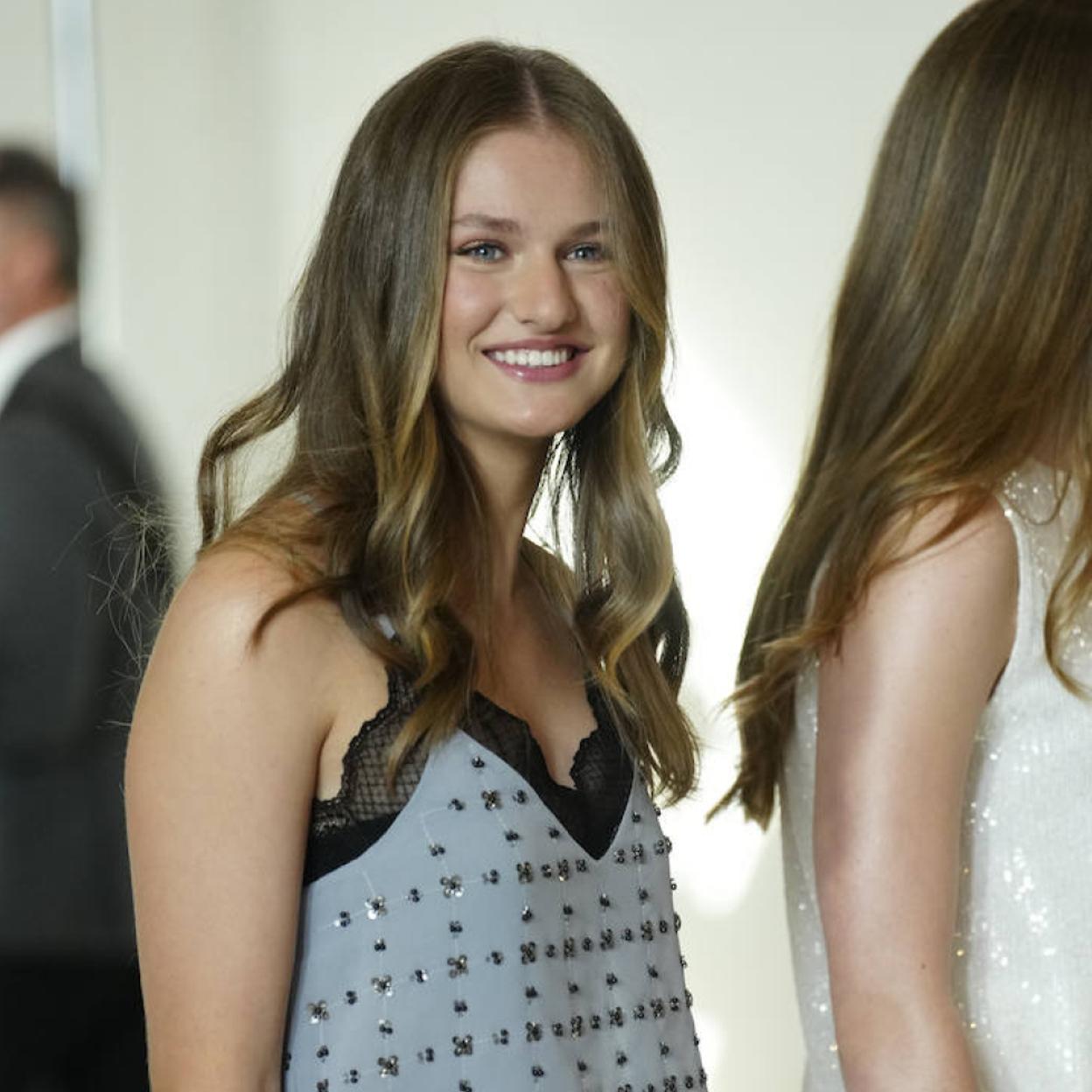 La princesa Leonor ha sorprendido con un look tendencia de Sfera.