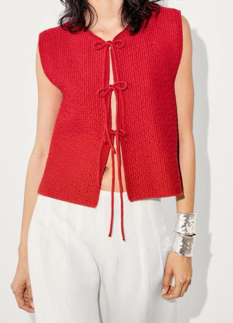 Imagen - Chaleco rojo de Massimo Dutti (69,95 euros)