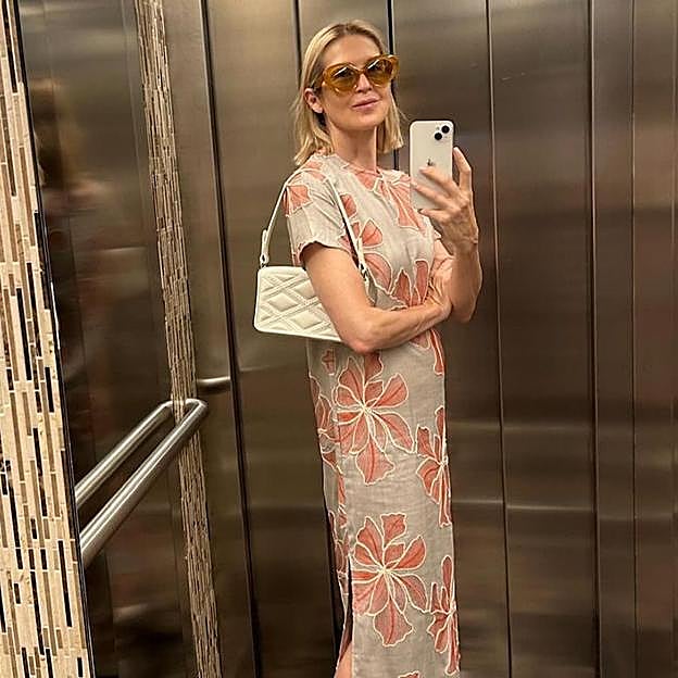 El vestido made in Spain que obsesiona a Kelly Rutherford esta temporada