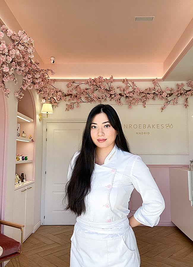 Imagen - Noelia Tomoshige en Monroebakes, su pastelería situada en Getafe. / DR