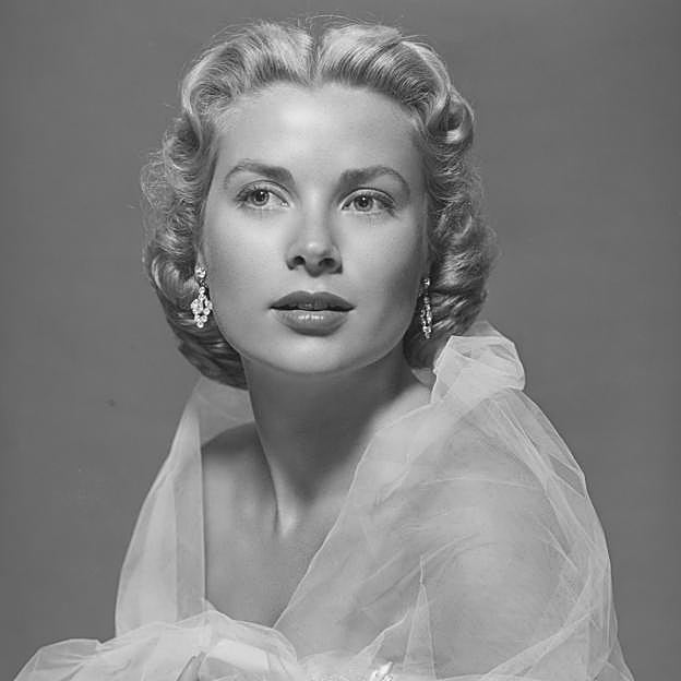 La curiosa historia de la tiara de brillantes de la emperatriz Josefina que obsesionaba a Grace Kelly