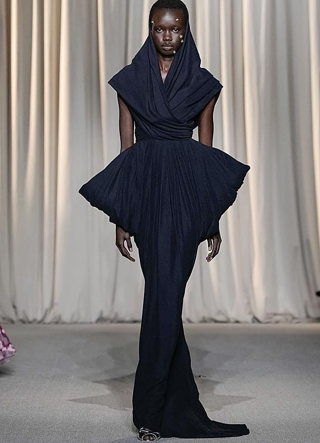 Imagen - Giambattista Valli. / Launchmetrics Spotlight