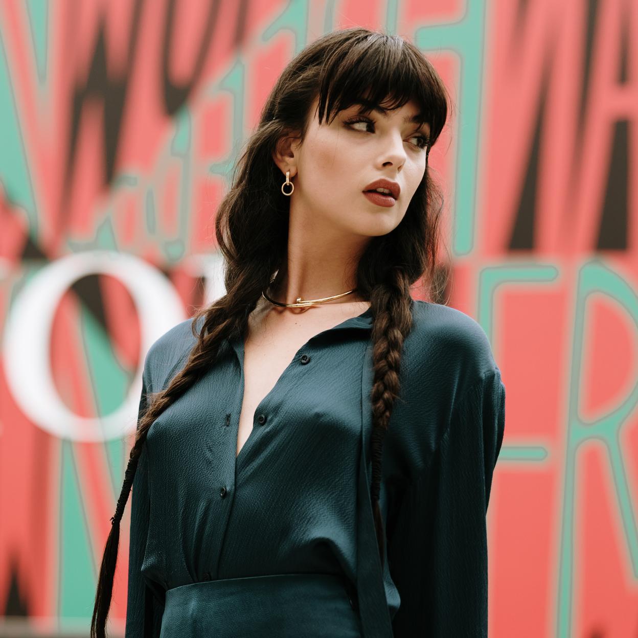 La modelo Deva Cassel con su nuevo corte de pelo.