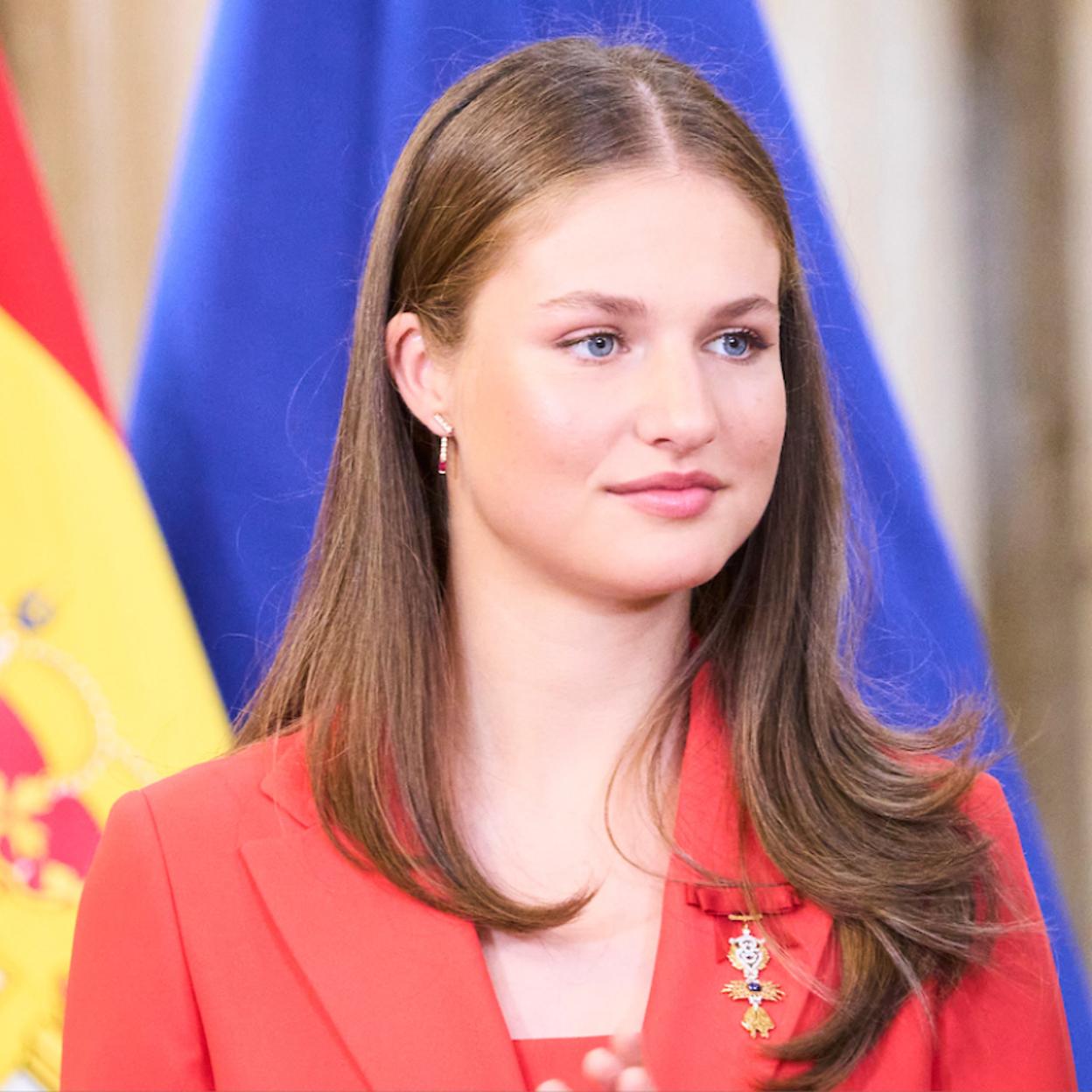 La princesa Leonor durante el X aniversario de la proclamación de su padre, el rey Felipe VI. 