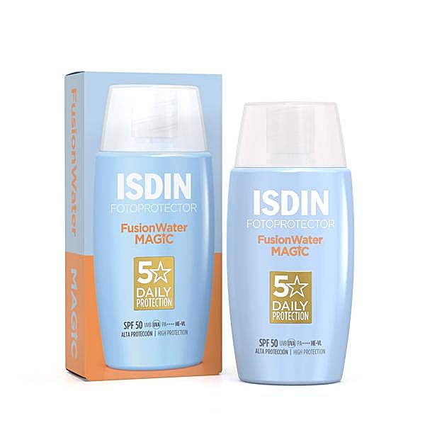 Protector solar ligero Fusion Water MAGIC SPF 50 de Isdin.