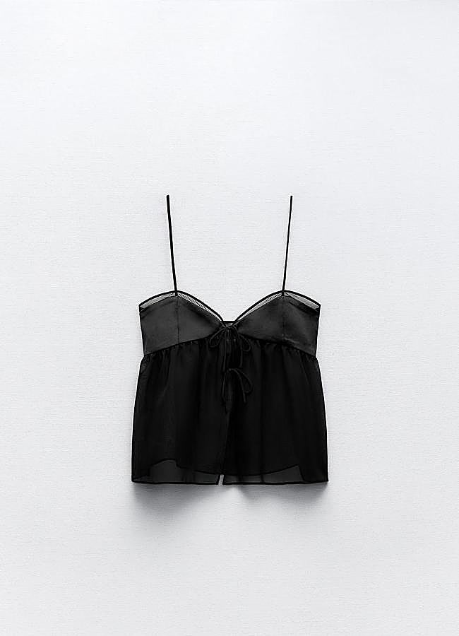 Imagen - Top negro lencero de Zara, 19,95 euros.