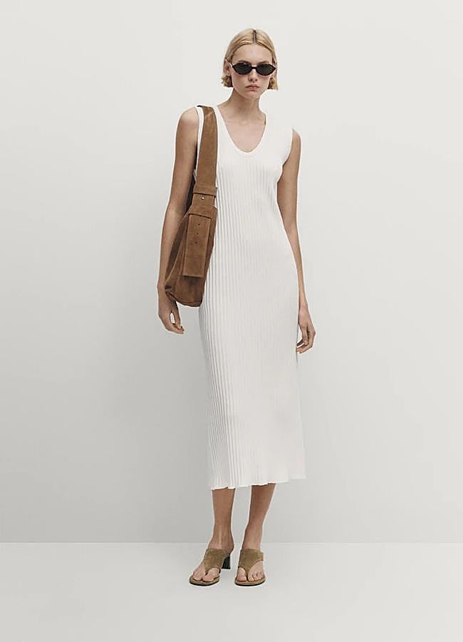 Imagen - Vestido blanco de punto de Massimo Dutti.