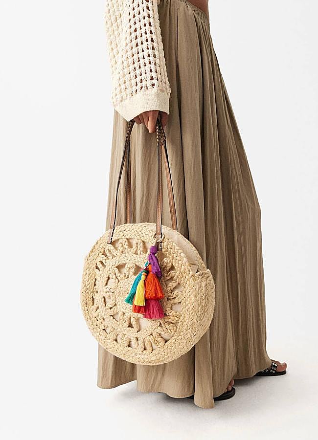 Imagen - Capazo grande de rafia con colgante multicolor