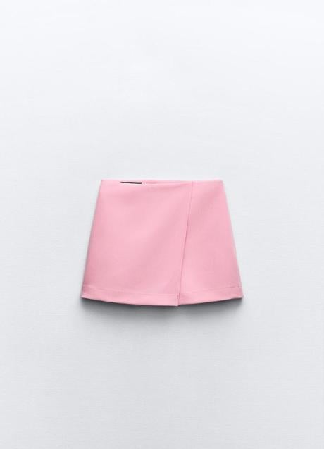 Imagen - Falda corta cruzada de Zara(15,99 euros)
