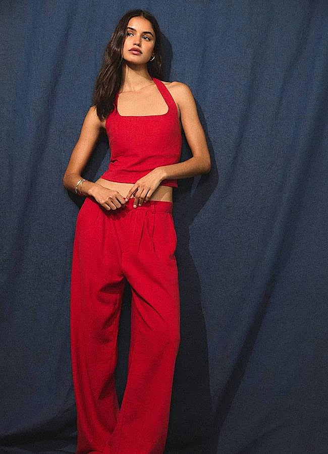 Imagen - Traje de lino color rojo