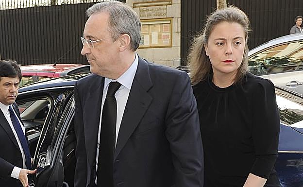 Cuchy Pérez y Florentino Pérez en el funeral de Pitina. 