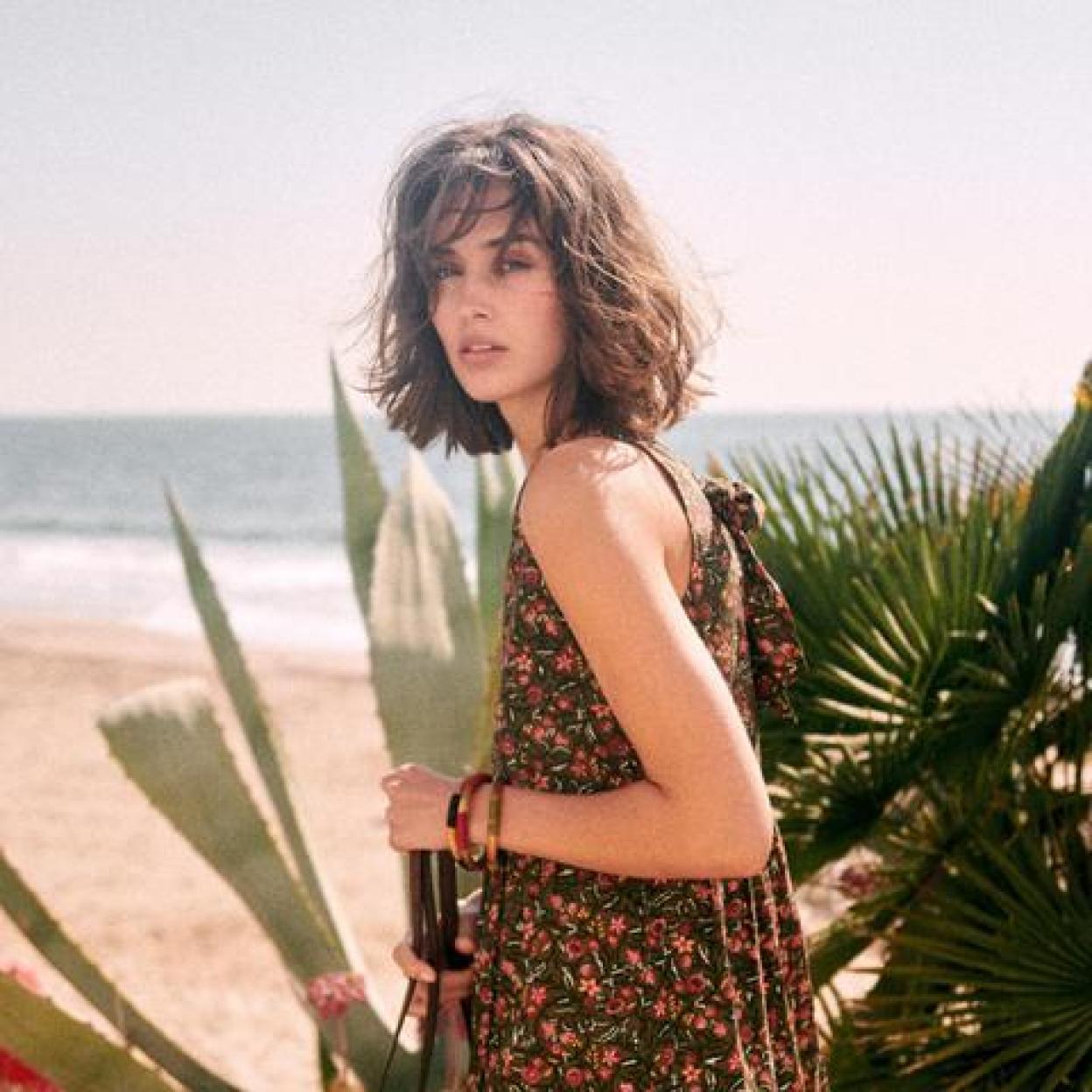 Vestidos estampados, bolsos de rafia y muchas otras compras de verano que no puedes dejar escapar.