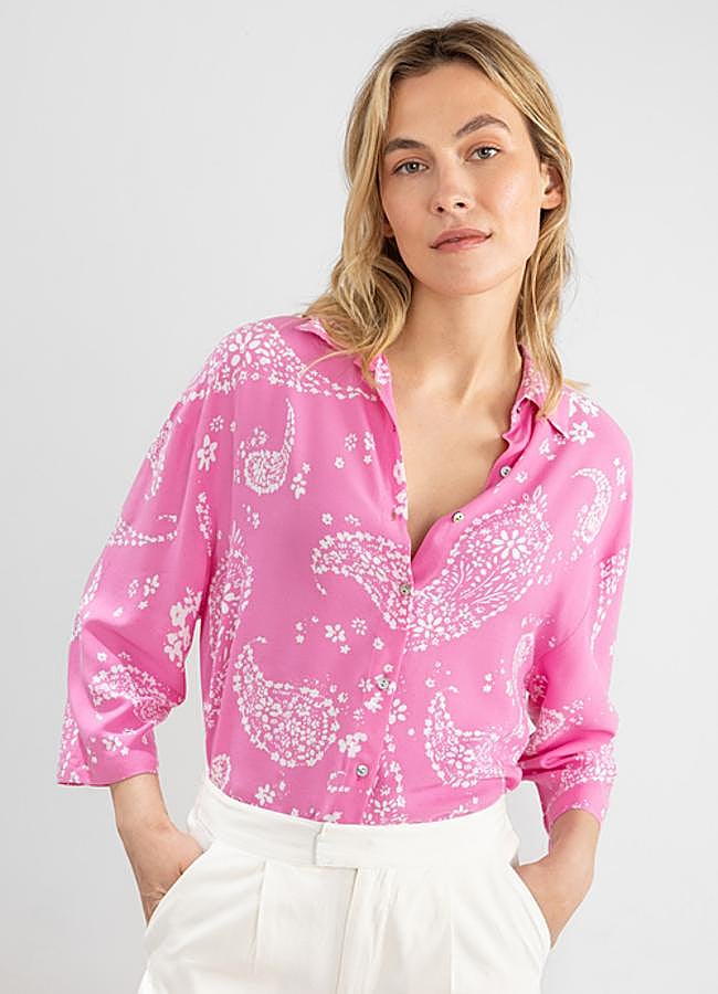 Imagen - Camisa rosa con estampado paisley de Lanidor.