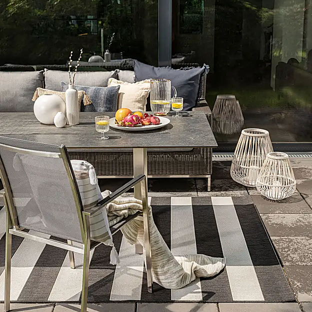 Cómo decorar tu jardín este verano: 5 consejos de experto para hacer de él la zona más especial de tu casa