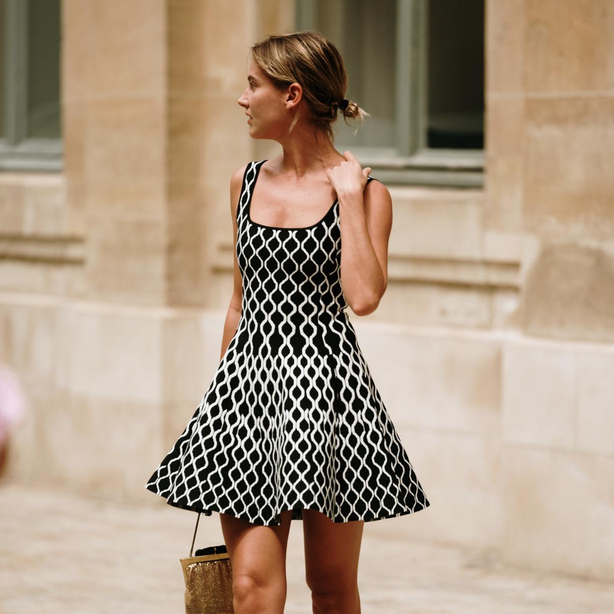 El vestido de tirantes rebajadísimo que necesitas para este verano