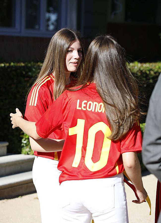 Imagen - Sofía y Leonor con el 10 a la espalda. / LIMITED PICTURES