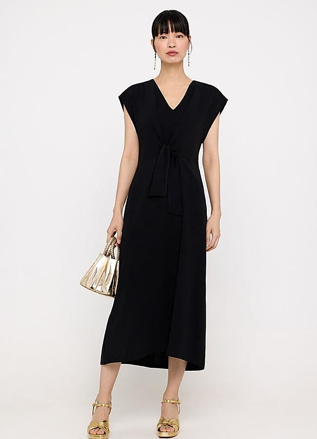 Imagen - El vestido negro de las rebajas de Cortefiel.