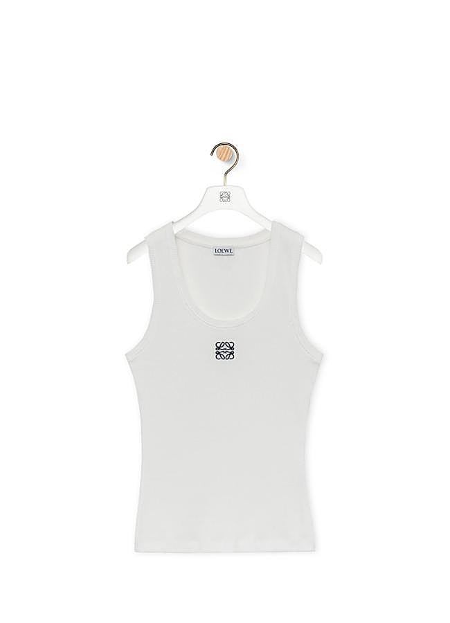 Imagen - Tank top blanco de Loewe, 350 euros.