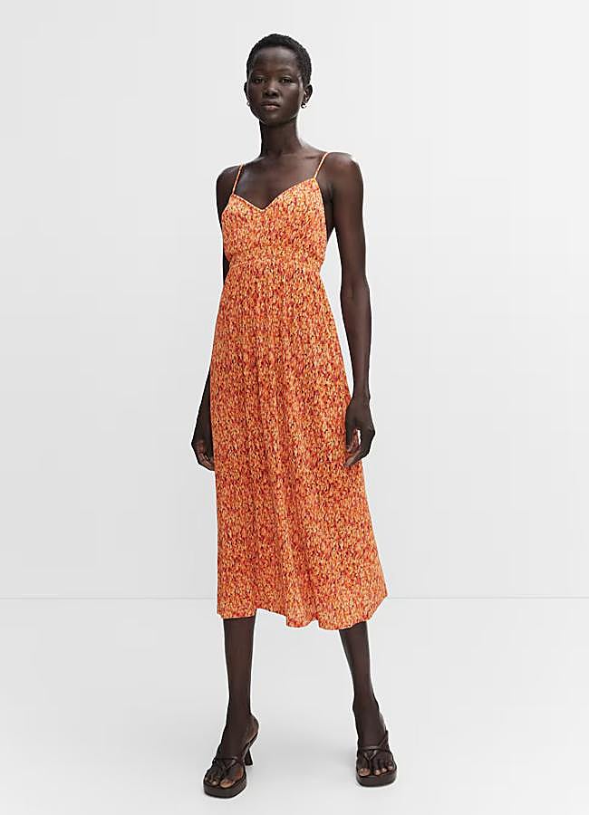 Imagen - Vestido midi en naranja de Mango Outlet.