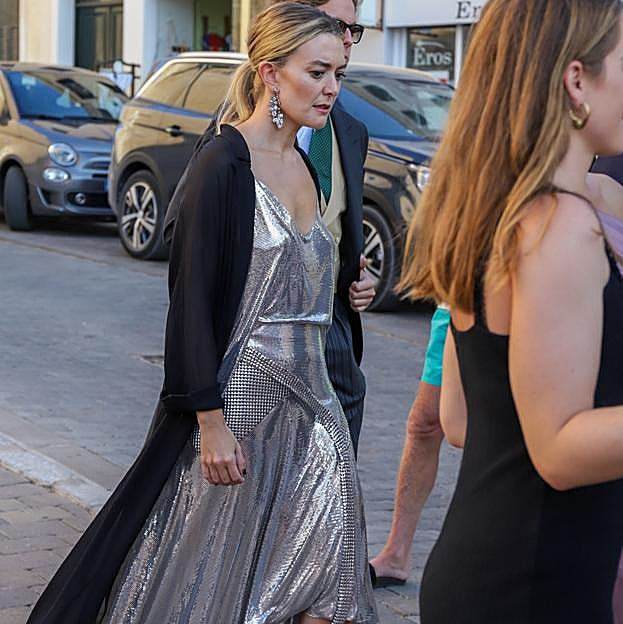 Marta Ortega durante la boda de Verónica Corsini y Francis Btesh en Mahón. 