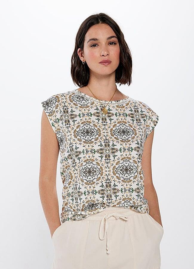 Imagen - Camisa estampada de Springfield, 7,99 euros.