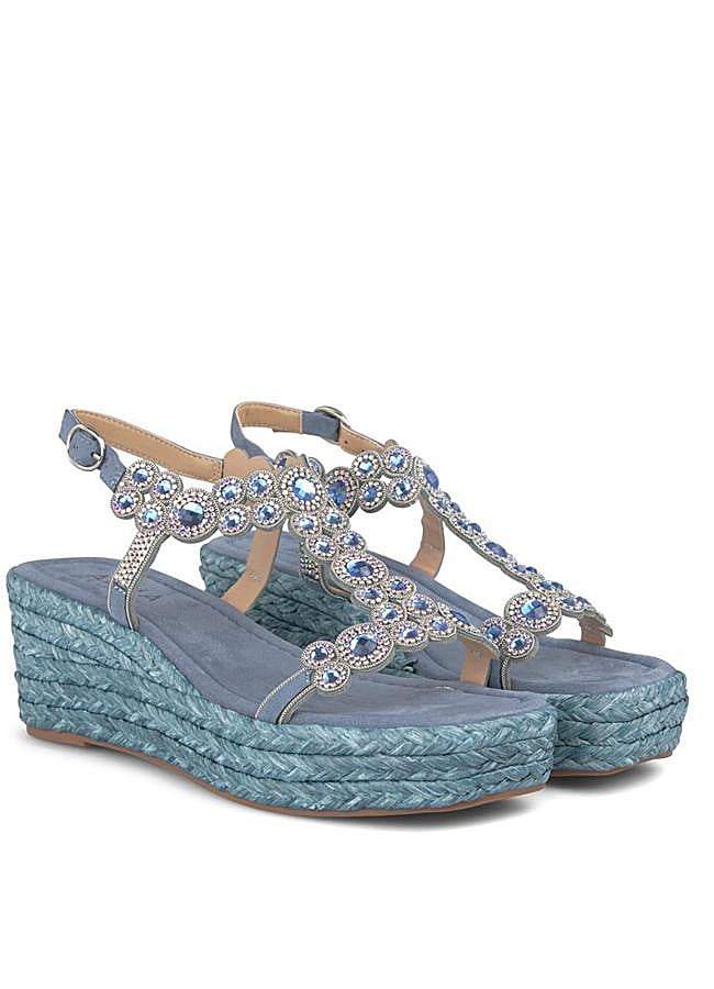 Imagen - Cuña azul de brillos de Alma en Pena, 68 euros.