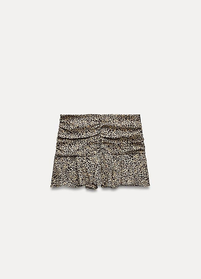 Imagen - Falda-pantalón con estampado de leopardo de Zara.