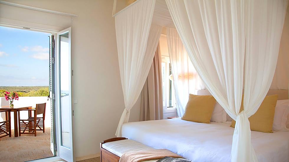 Habitación luxury con vistas al mar en Torralbenc.