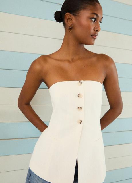 Imagen - Top blanco de Stradivarius (25,99 euros)